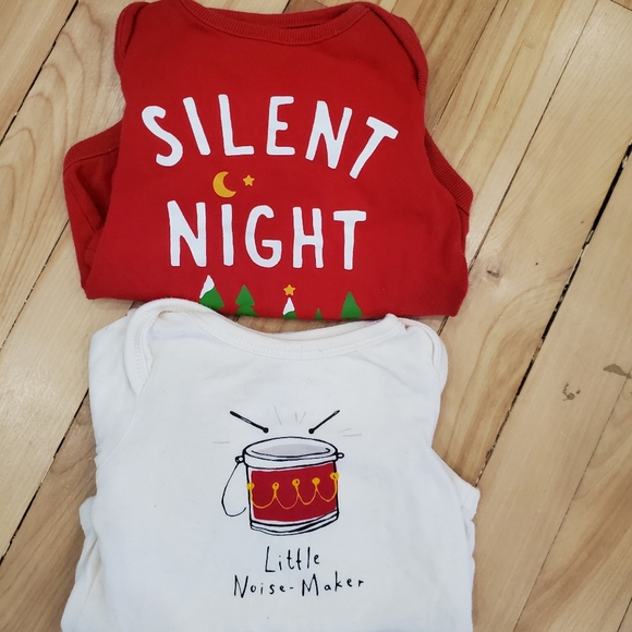 SOLD*****Lot of 3-6 month Gap bodysuits - Picture 6 of 6